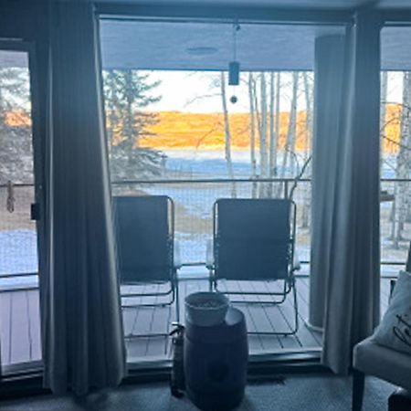 Roundhouse Grotto Bed & Breakfast Calgary Exterior photo